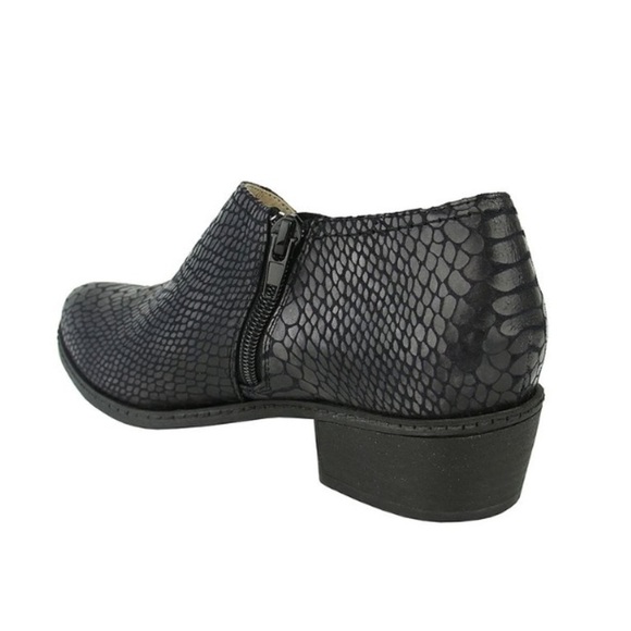 Not Rated Black Snake-Embossed Jasper Cut Out Boot Women’s Size 6 - Picture 3 of 6
